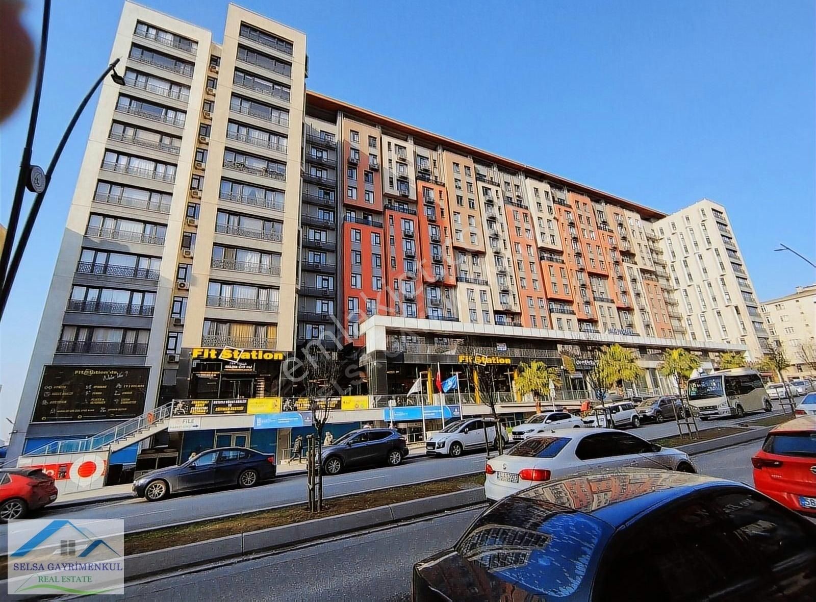 Gaziosmanpaşa Sarıgöl Satılık Daire Haliç Panorama Sitesinde Satılık 5. Kat 2+1 114 M2 Daire