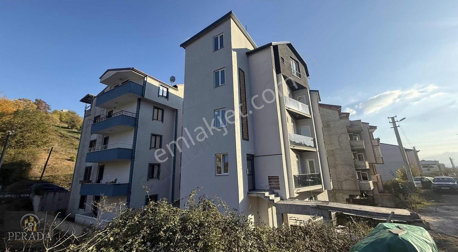 İzmit Alikahya Merkez Satılık Daire İzmit Alikahya'da 4+1 Ebv. Banyolu 200m2 Satılık Bahçe Dubleks