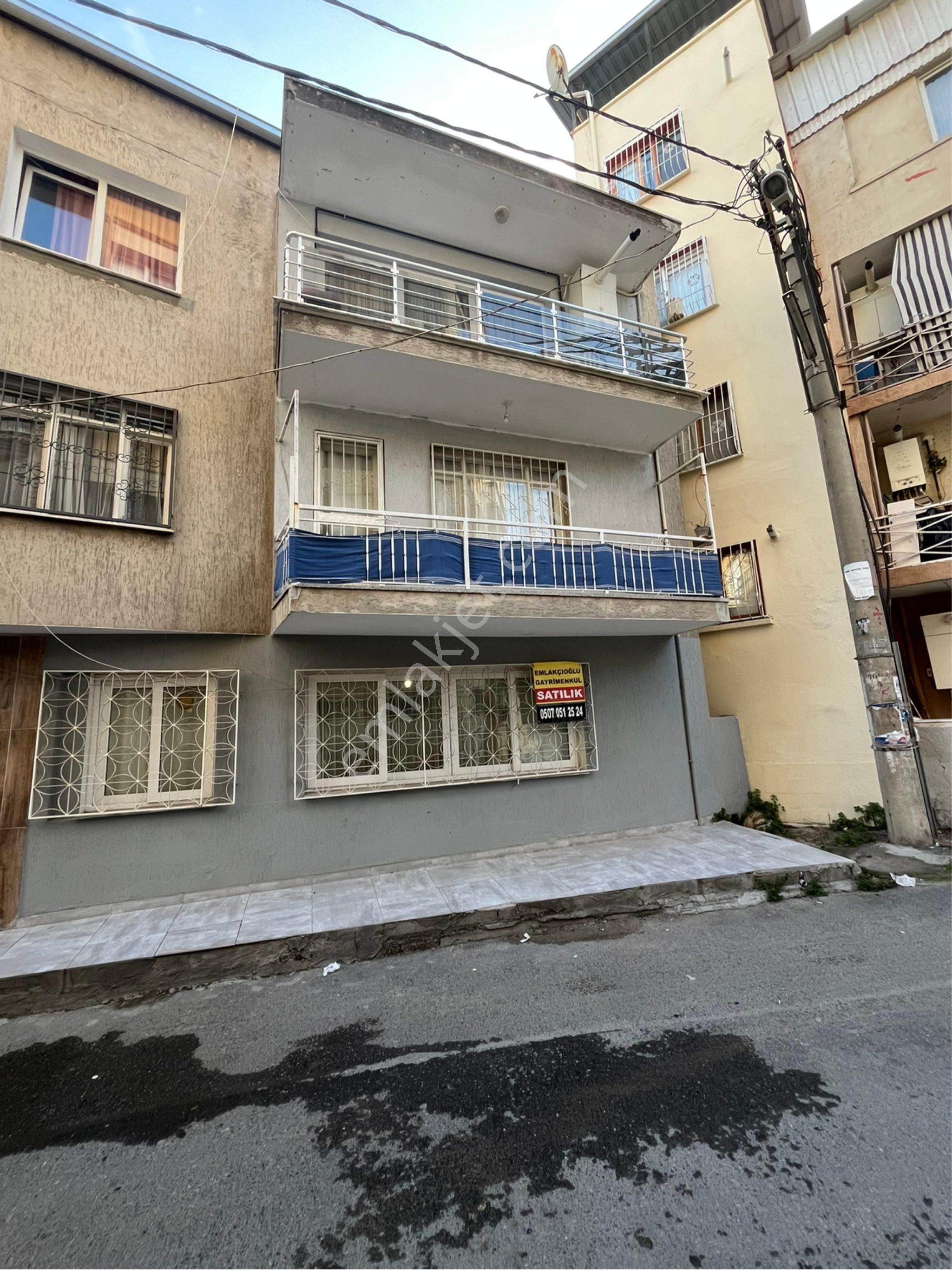 Karabağlar Gülyaka Satılık Daire İzmir Karabağlar Gülyaka Mah. 2+1 Doğalgazlı Satılık Daire