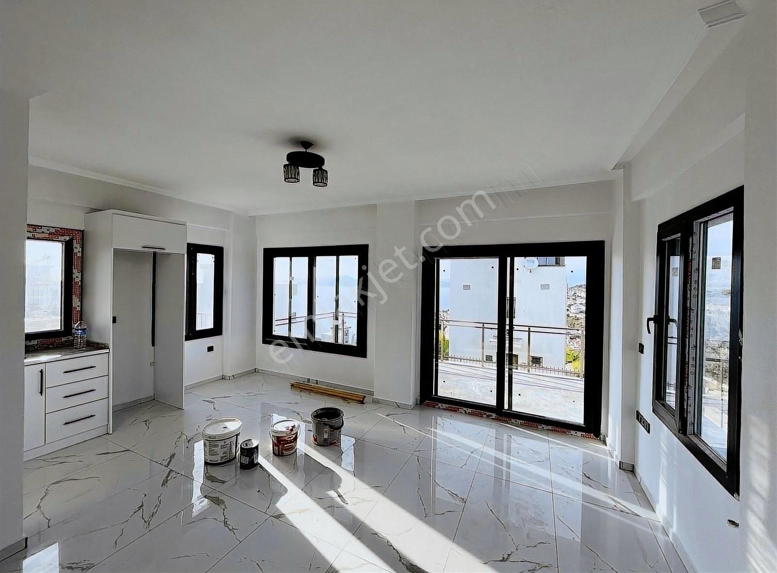 Deniz Manzaralı, Özel Havuzlu, Sıfır Tripleks Villa - Görsel 22
