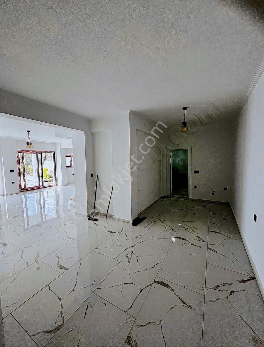 Deniz Manzaralı, Özel Havuzlu, Sıfır Tripleks Villa - Görsel 2