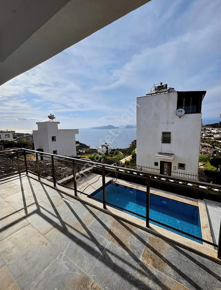 Deniz Manzaralı, Özel Havuzlu, Sıfır Tripleks Villa - Görsel 19