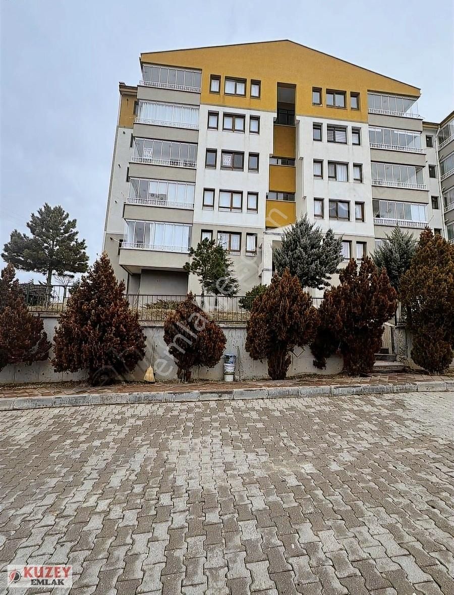 Yenimahalle Kuzey Yıldızı Kiralık Daire Kuzey Emlak'tan Site İçerisinde 3.katta Yapılı 3+1 Kiralık Daire