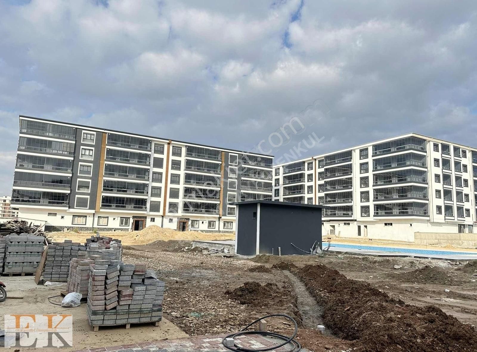 Torbalı Alpkent Satılık Daire Torbalı Alpkent Mah Ultra Lüks 165m2 Site İçinde Daire