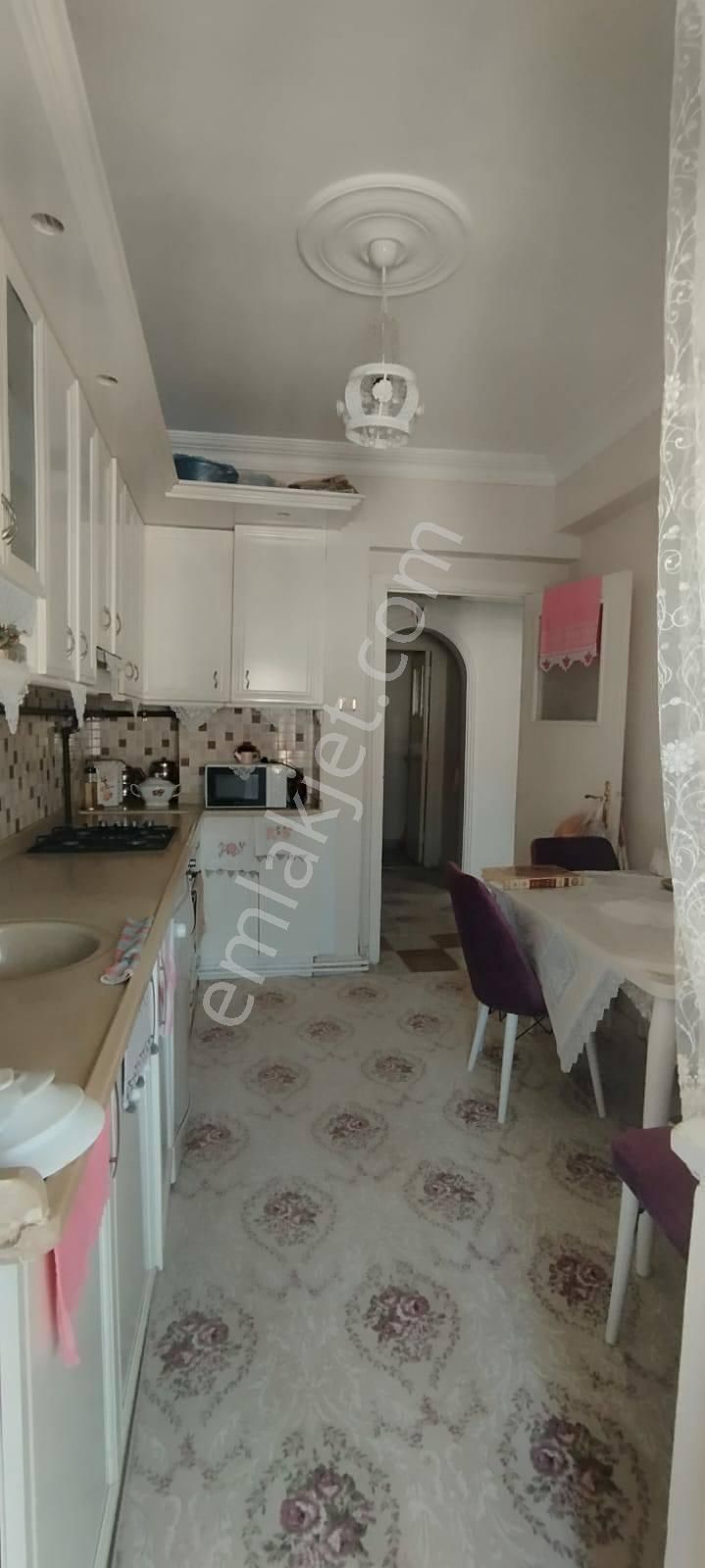 Selçuklu Bedir Satılık Daire Özalkent Pazarı Civarı 3+1 Masrafsız Ebeveyn Banyolu Daire