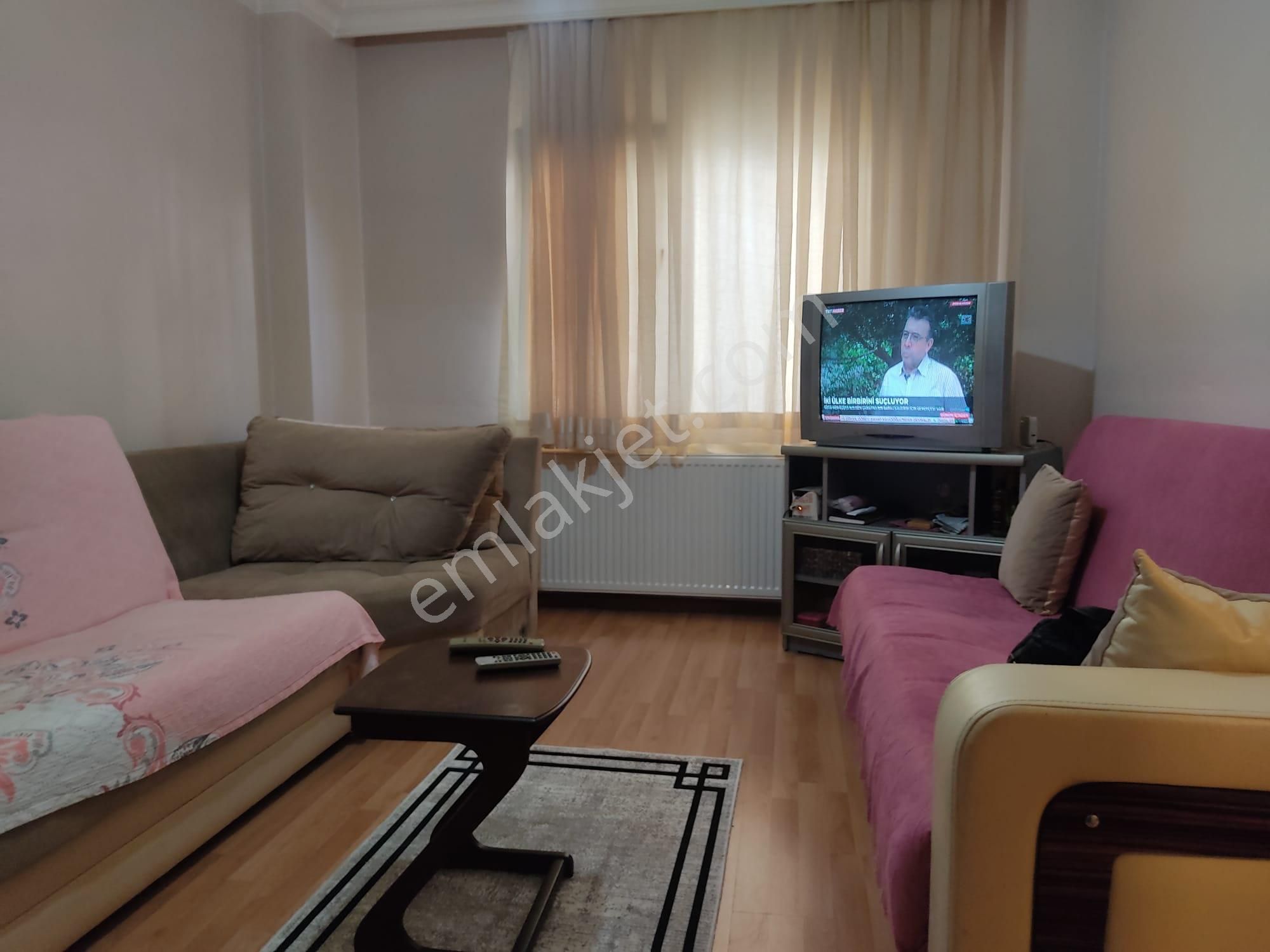 Ataşehir Kayışdağı Satılık Daire Oryaştan Kayışdağında Gümrüğe Yakın Balkonlu 60m2 1+1 Daire