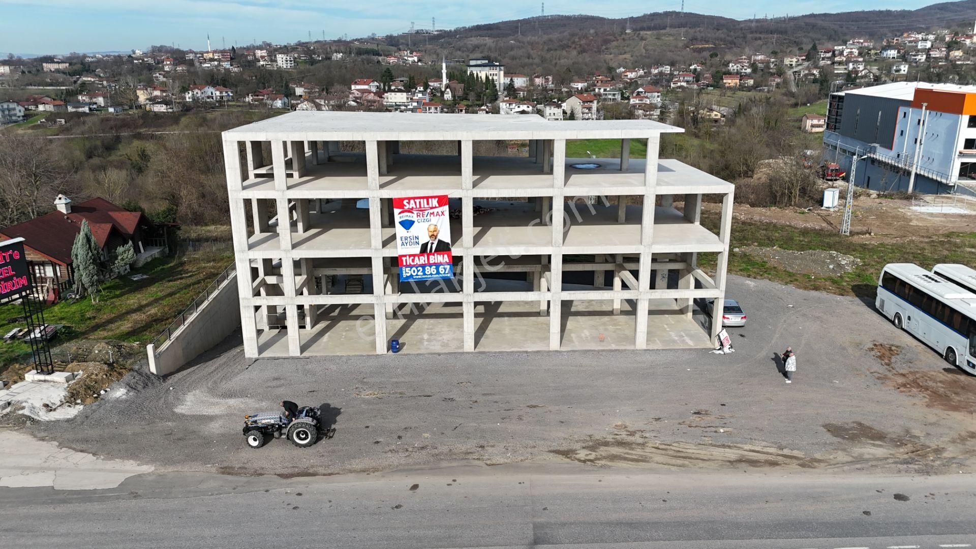 Kartepe Uzuntarla Satılık Plaza Kartepe D100 E Tam Cepheli Ticari Bina