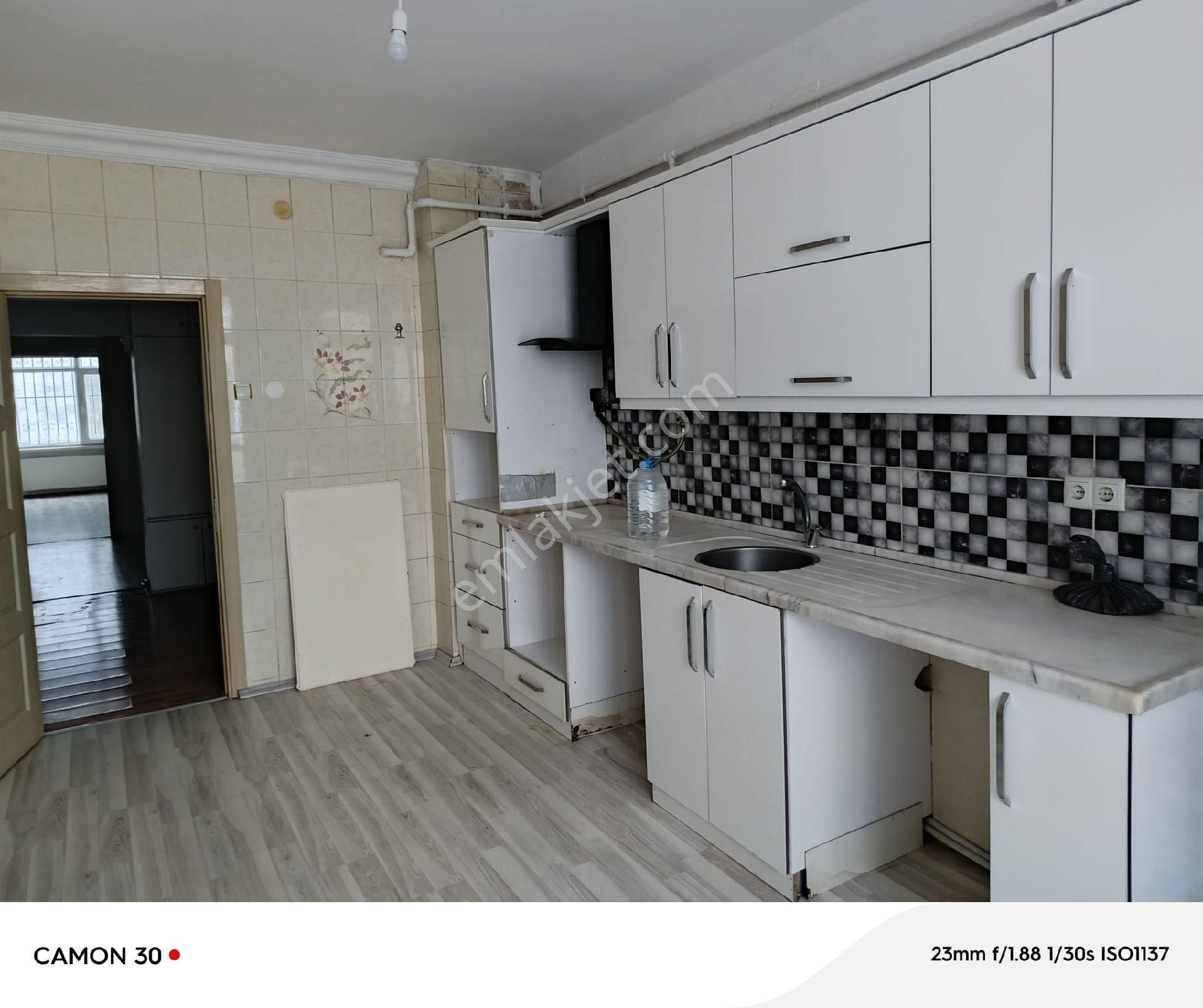 İlkadım Çiftlik Satılık Daire Rekoor Emlaktan Modern Pazarında 3+1 Satılık Daire