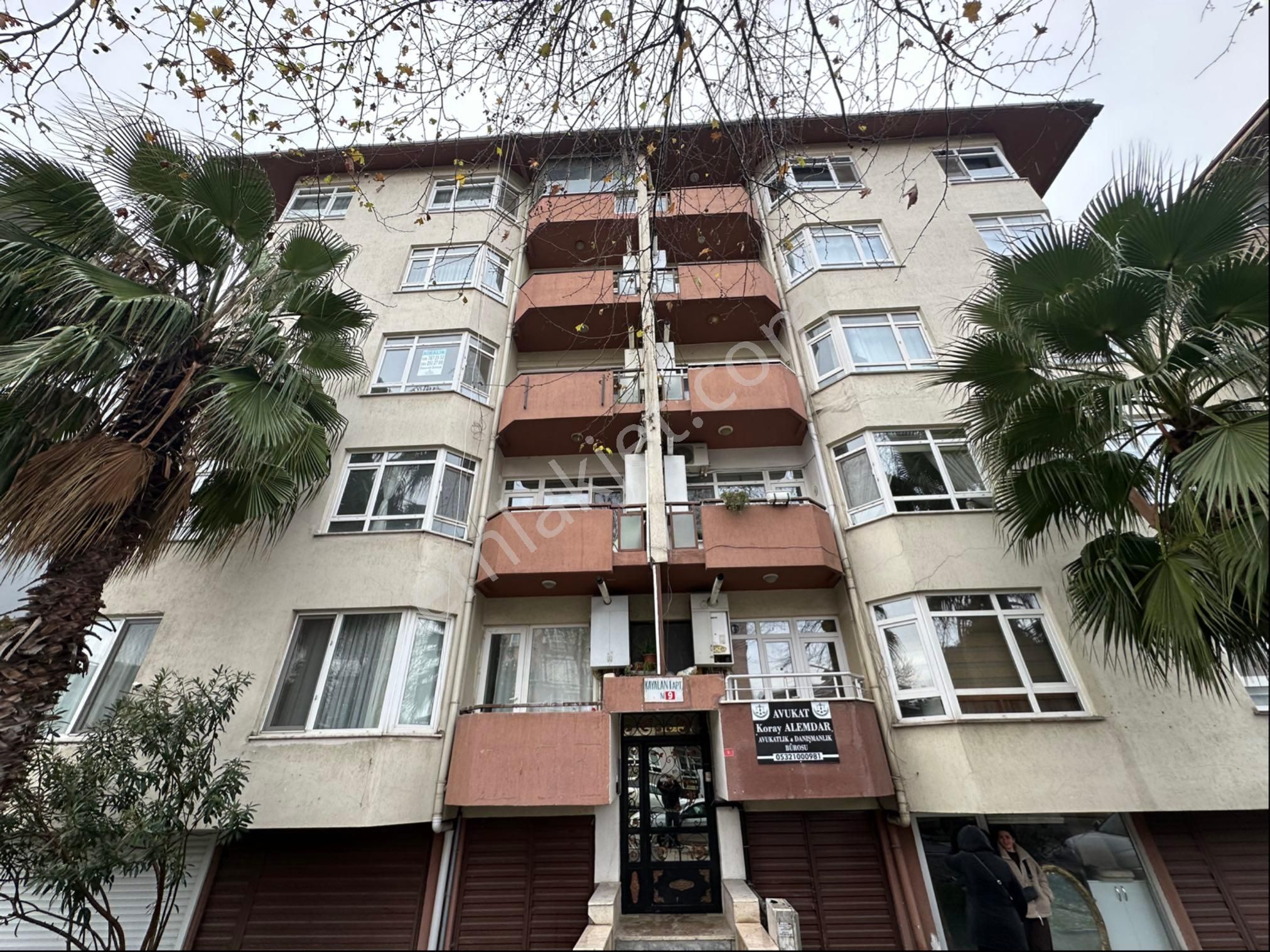 Adapazarı Cumhuriyet Kiralık Daire Sakarya Zümrüt Emlak’tan Adapazarı Çarşı Merkezde Geniş Kiralık Daire