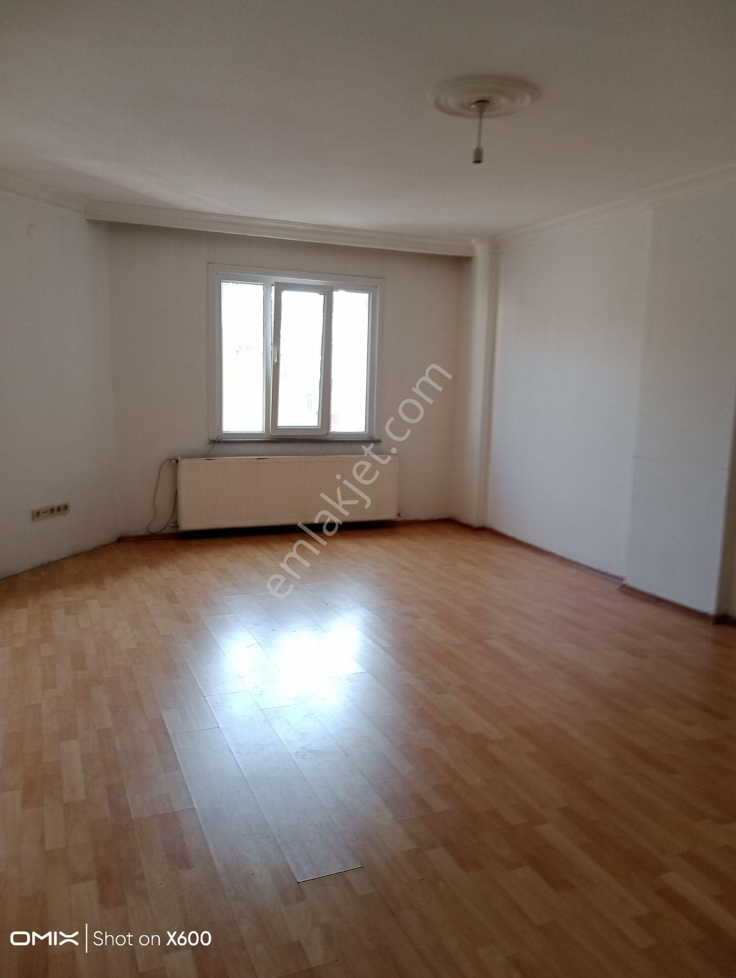 Pendik Esenler Kiralık Daire Pendik Esenler Mahallesin De Kıralık Dogalgaz Kombili 3+1 Daire