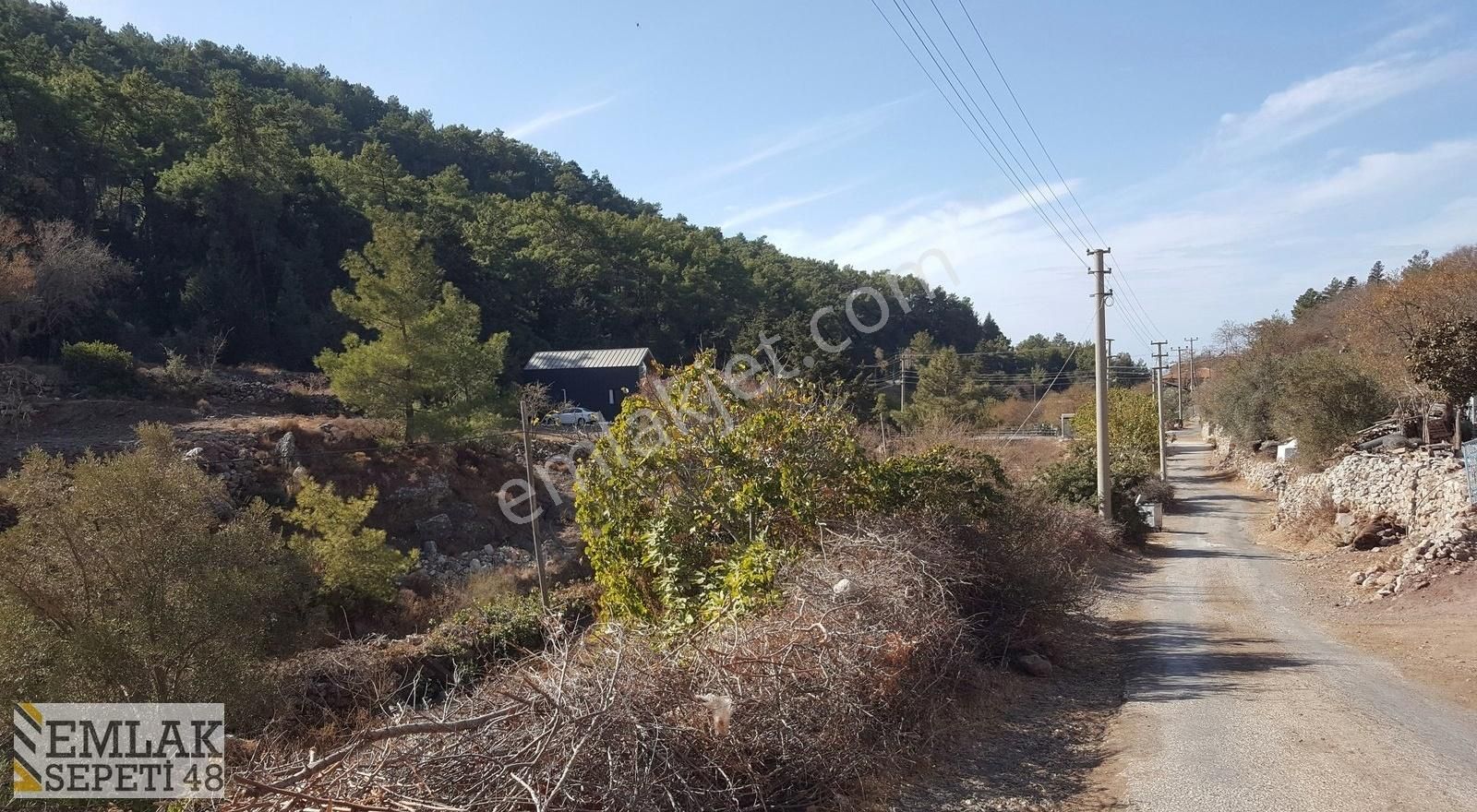 Söğüt Merkezde Çift Tarafı Yol Olan Arsa. Yatırım İçin Fırsat - Görsel 3