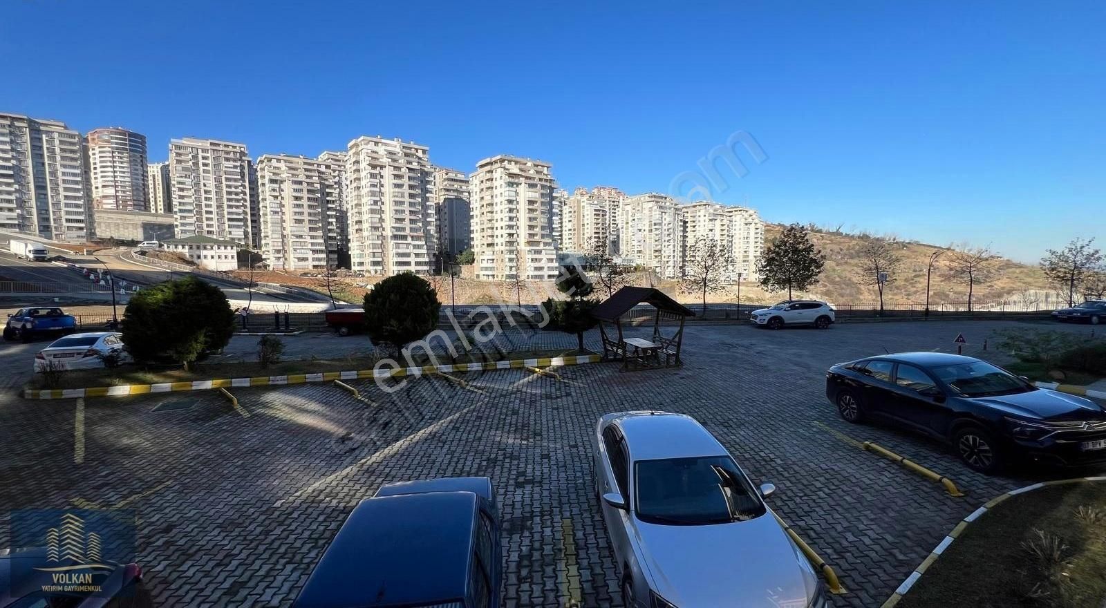 Ortahisar Çukurçayır Satılık Daire Çukurçayır 1461 Konutları Site İçi 2+1 Deniz Manzaralı Daire