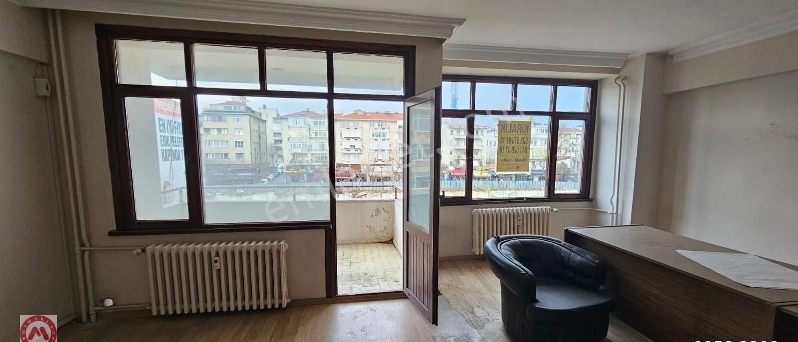 Maltepe Bağdat Caddesinde 155m2 Asansörlü 2+1 Ofislere Bürolara - Görsel 15