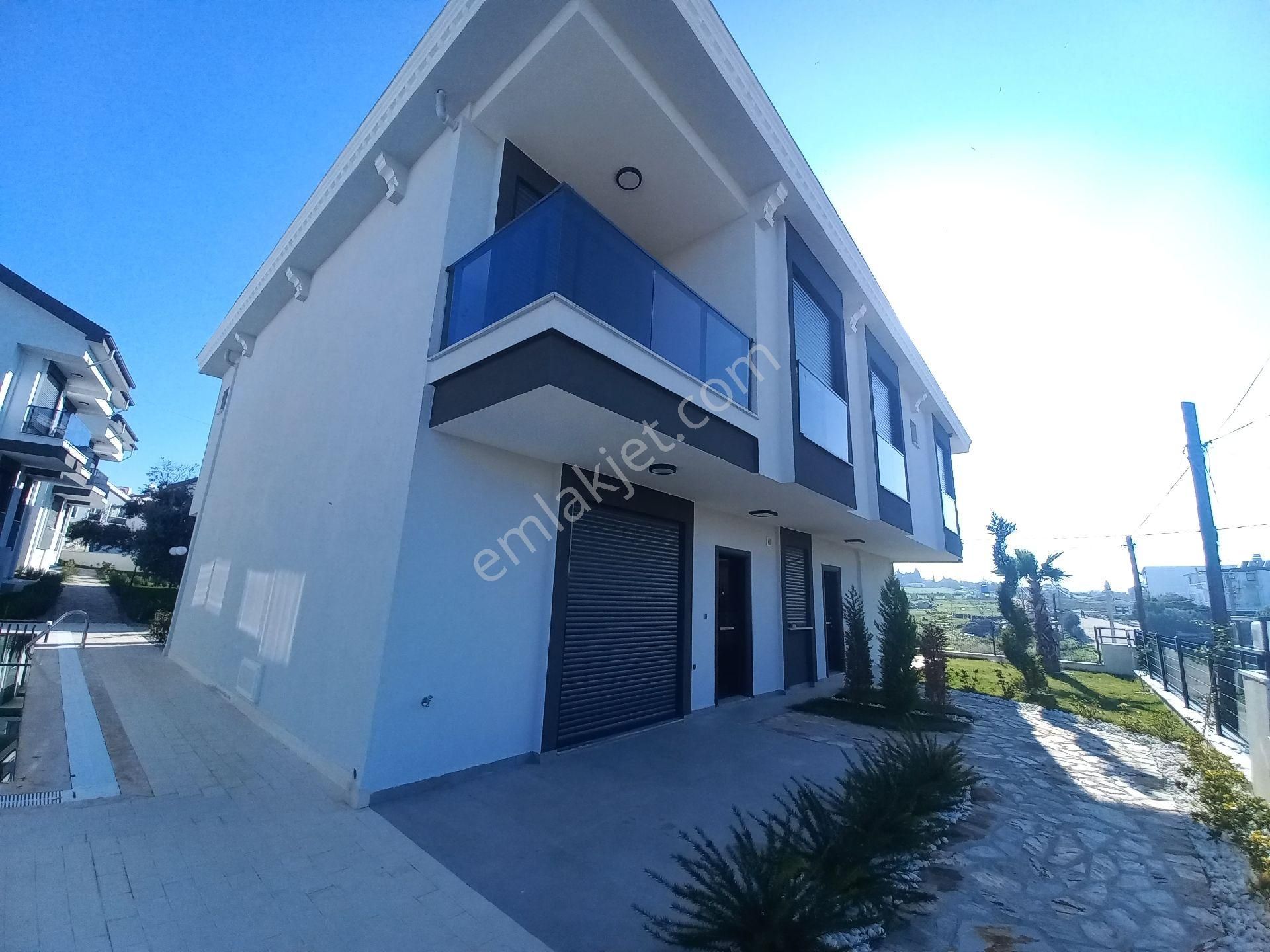 Didim Hisar Satılık Villa Didim Merkeze Yakın Havuzlu Sitede Satılık 3+1 Villa