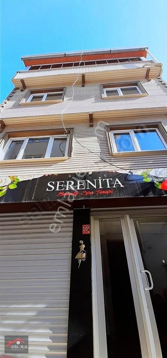 Edremit Soğanyemez Satılık Bina Edremit Belediyesi Karşısı Altı Dükkan 3 Katlı Bina