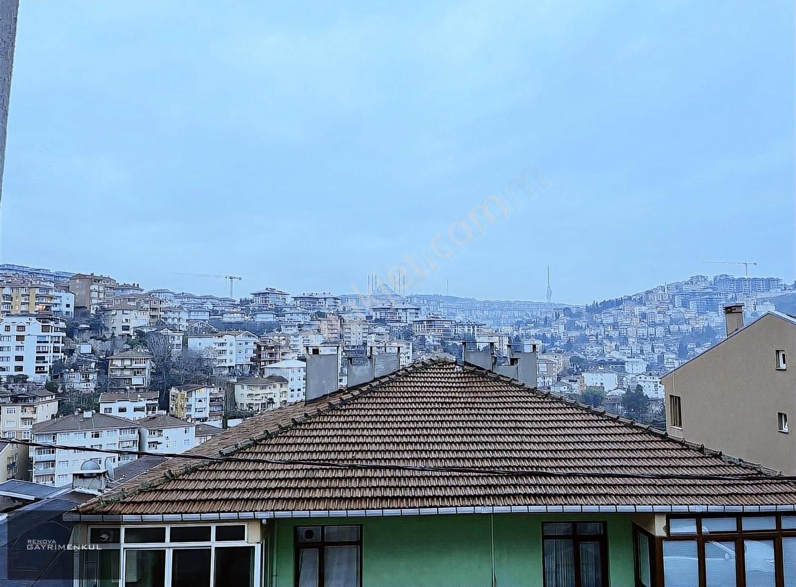 Üsküdar Çengelköy Satılık Daire Çengelköy'de Ana Caddeye Yakın Konumda 3+1 Satılık