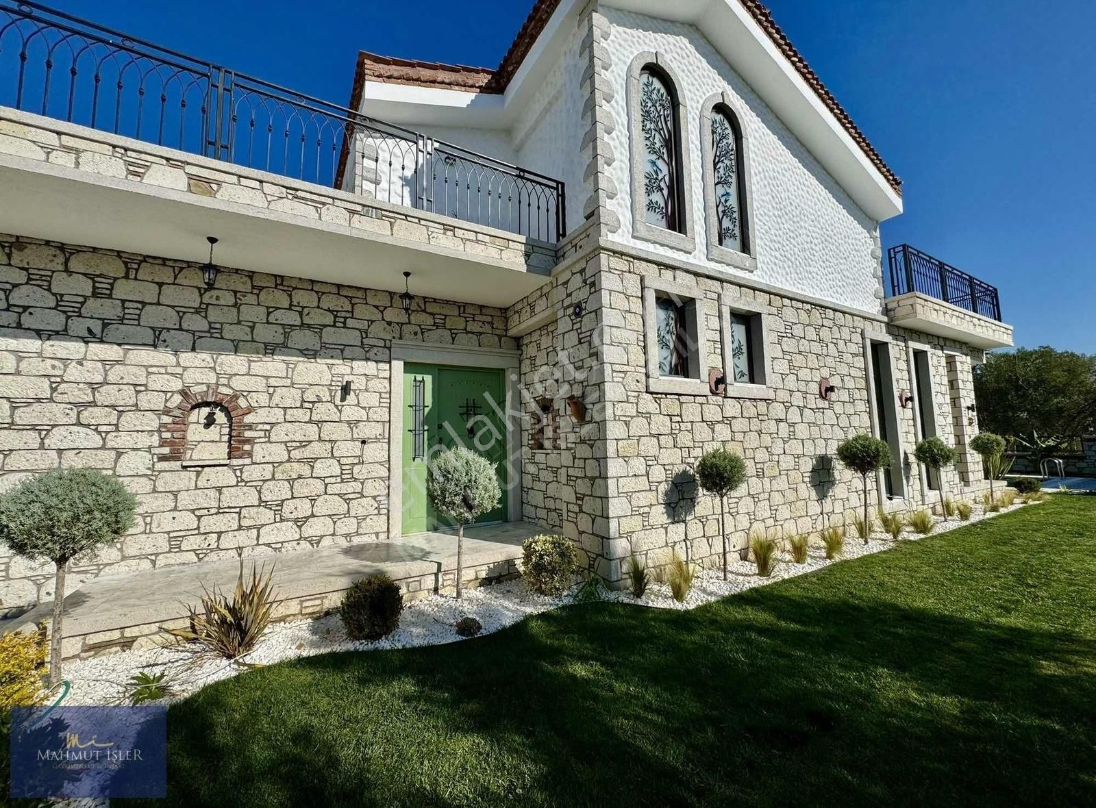 Mahmut İşler'den 650 M2 Arsa İçinde Havuzlu Taş Villa - Görsel 6