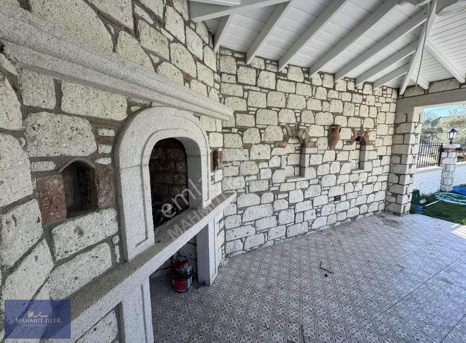 Mahmut İşler'den 650 M2 Arsa İçinde Havuzlu Taş Villa - Görsel 34