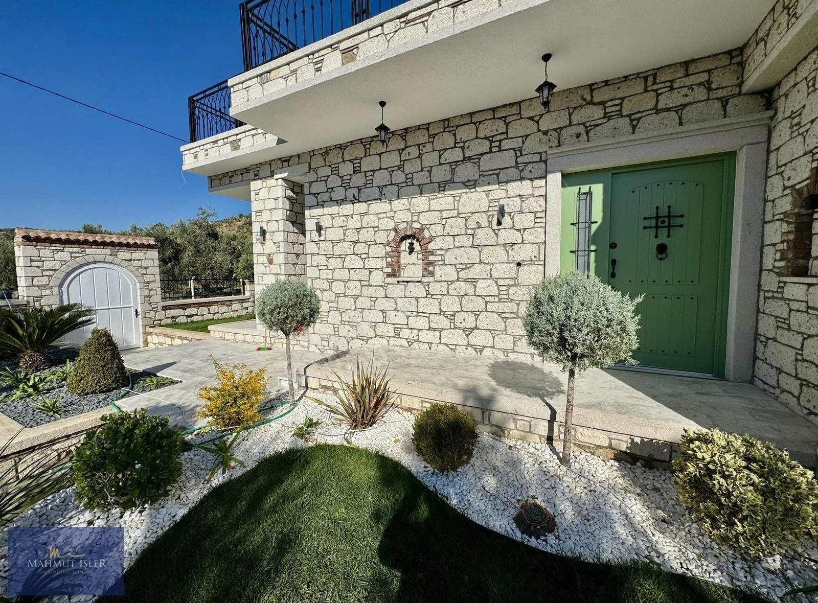 Mahmut İşler'den 650 M2 Arsa İçinde Havuzlu Taş Villa - Görsel 21