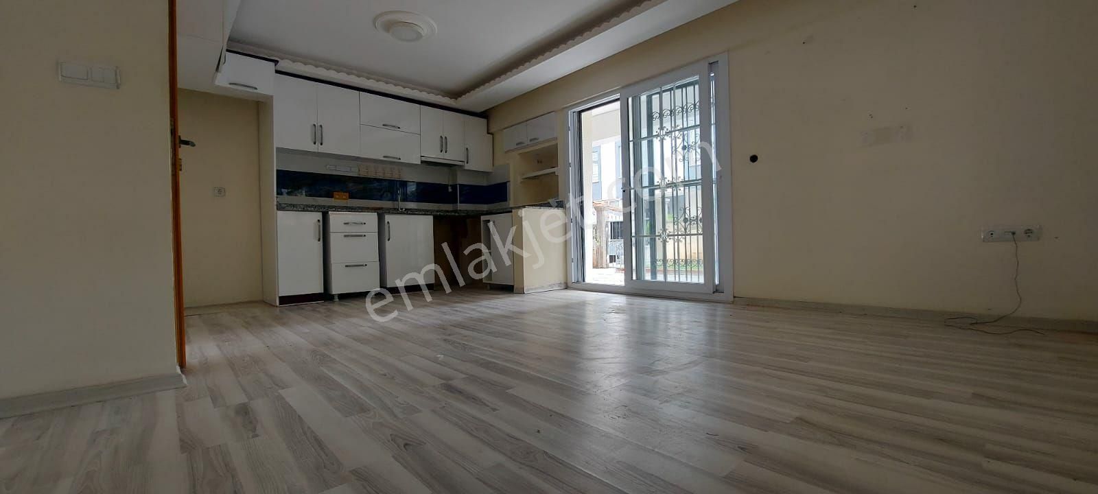 Didim Satılık Merkezi Konumda 2+1 Müstakil Tadında Bahçeli Yazlık Daire