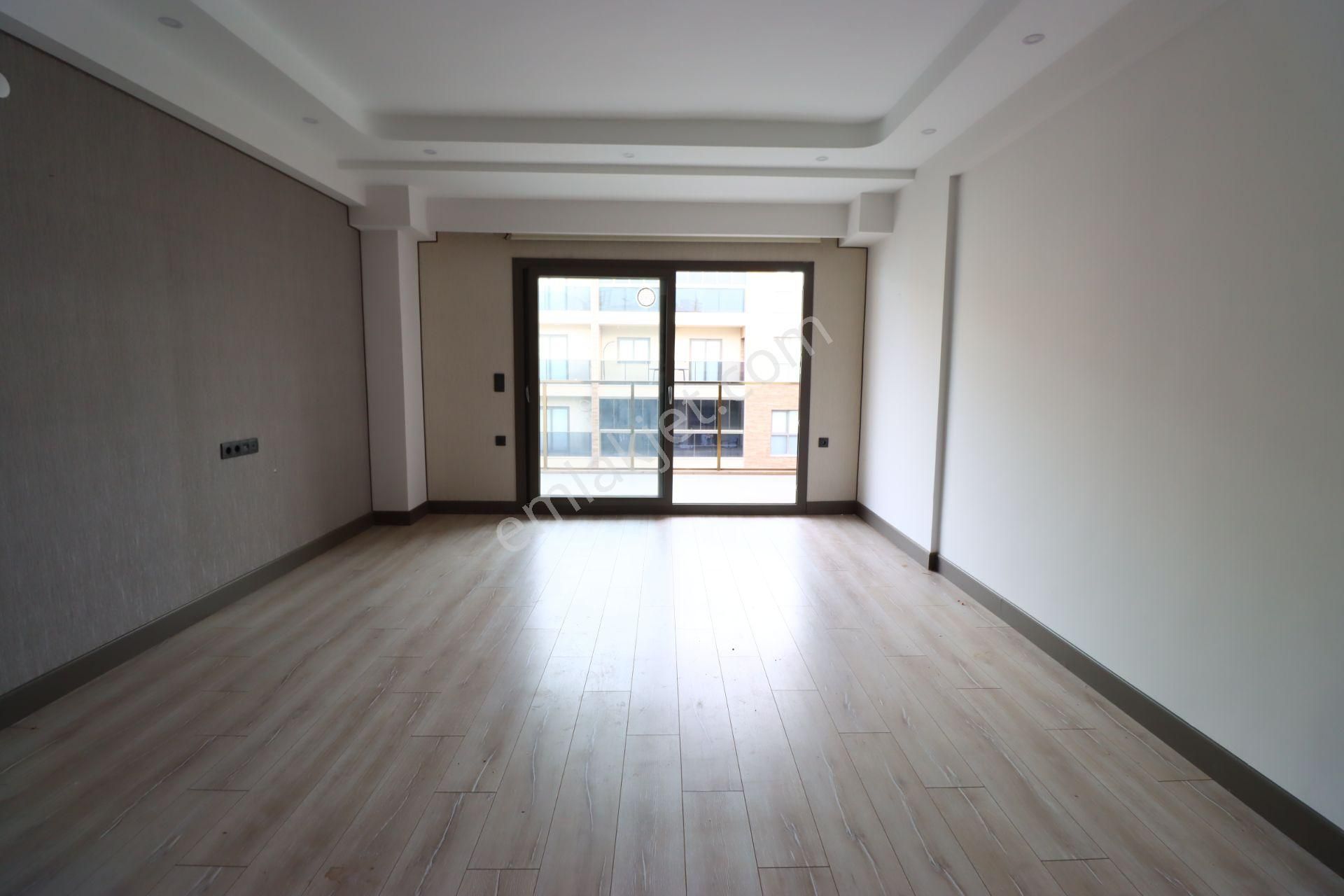 Kuşadası’nda, Site İçerisinde, Havuz Manzaralı, Lüks 2+1 Rezidans Daire - Görsel 21