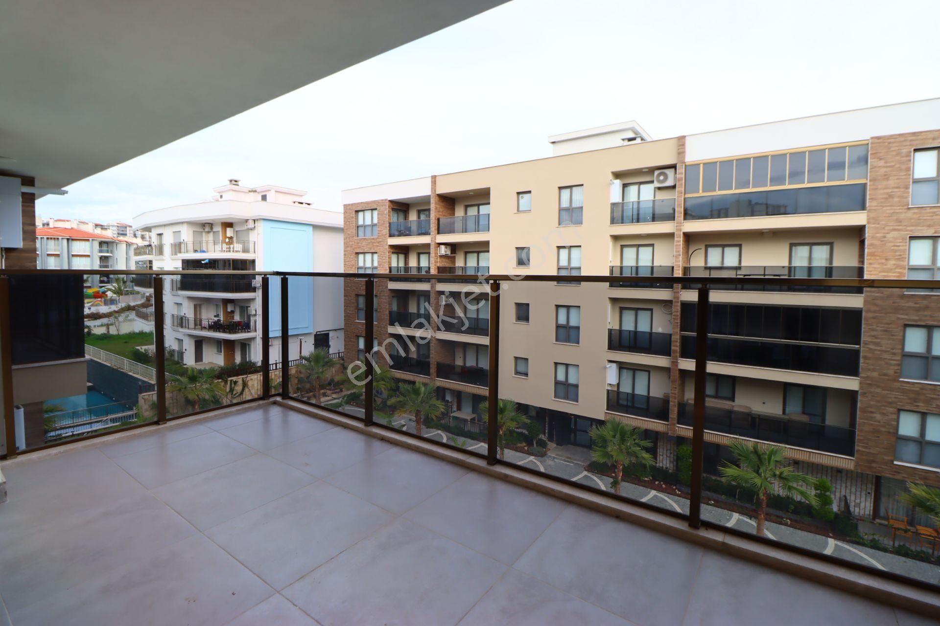 Kuşadası’nda, Site İçerisinde, Havuz Manzaralı, Lüks 2+1 Rezidans Daire - Görsel 22