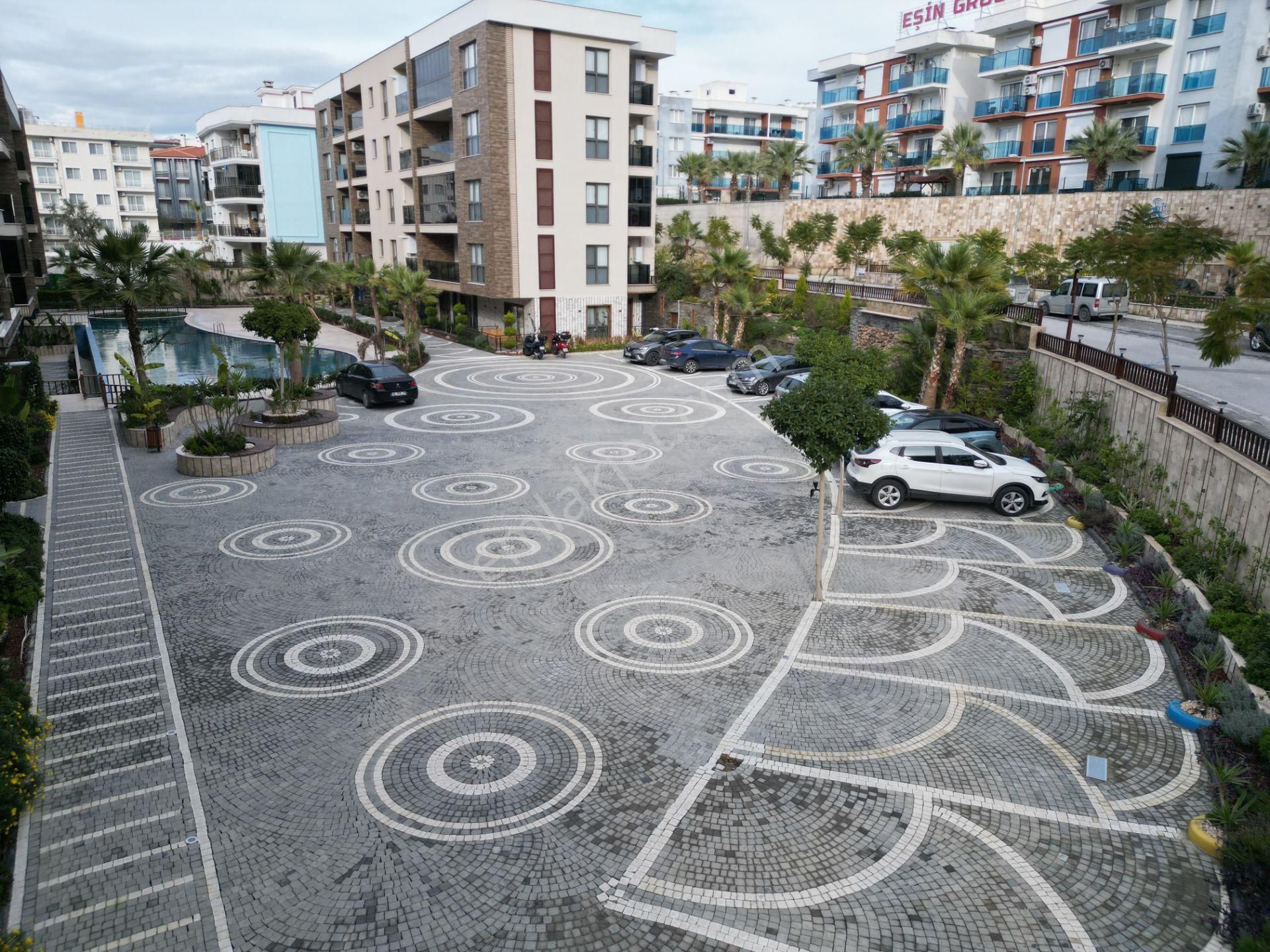 Kuşadası’nda, Site İçerisinde, Havuz Manzaralı, Lüks 2+1 Rezidans Daire - Görsel 8