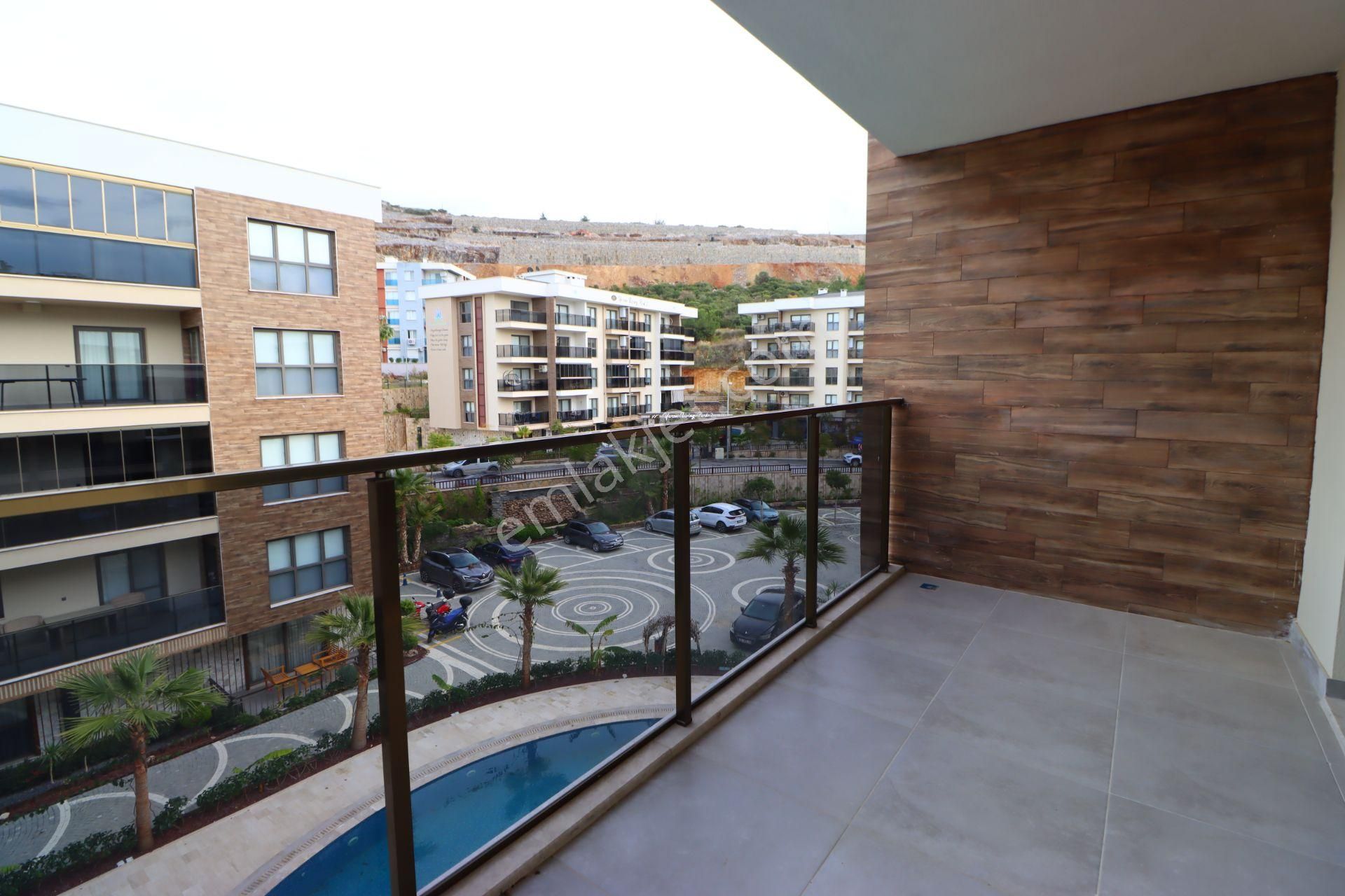 Kuşadası’nda, Site İçerisinde, Havuz Manzaralı, Lüks 2+1 Rezidans Daire - Görsel 24