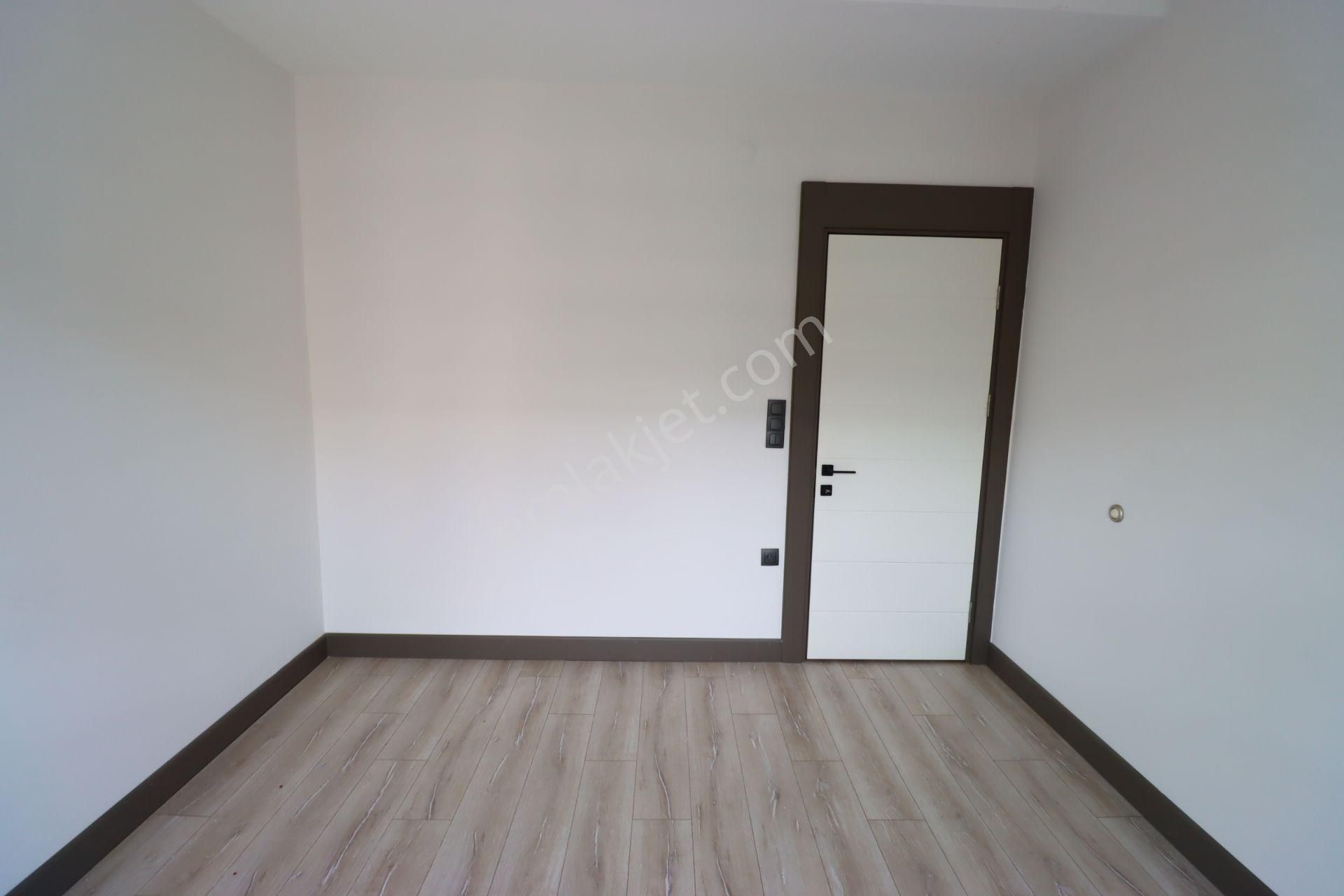 Kuşadası’nda, Site İçerisinde, Havuz Manzaralı, Lüks 2+1 Rezidans Daire - Görsel 13