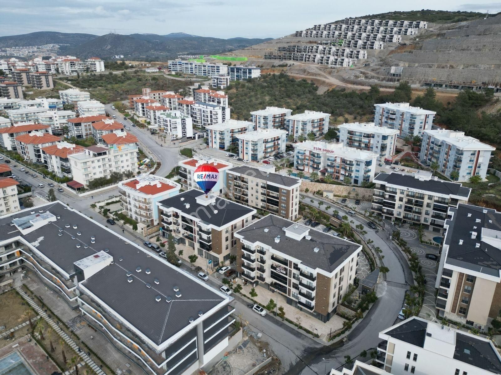 Kuşadası’nda, Site İçerisinde, Havuz Manzaralı, Lüks 2+1 Rezidans Daire - Görsel 7