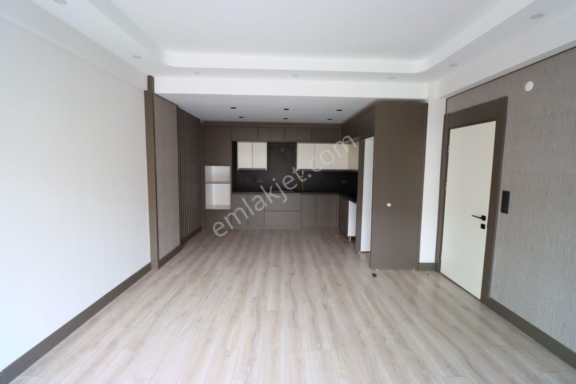 Kuşadası’nda, Site İçerisinde, Havuz Manzaralı, Lüks 2+1 Rezidans Daire - Görsel 16