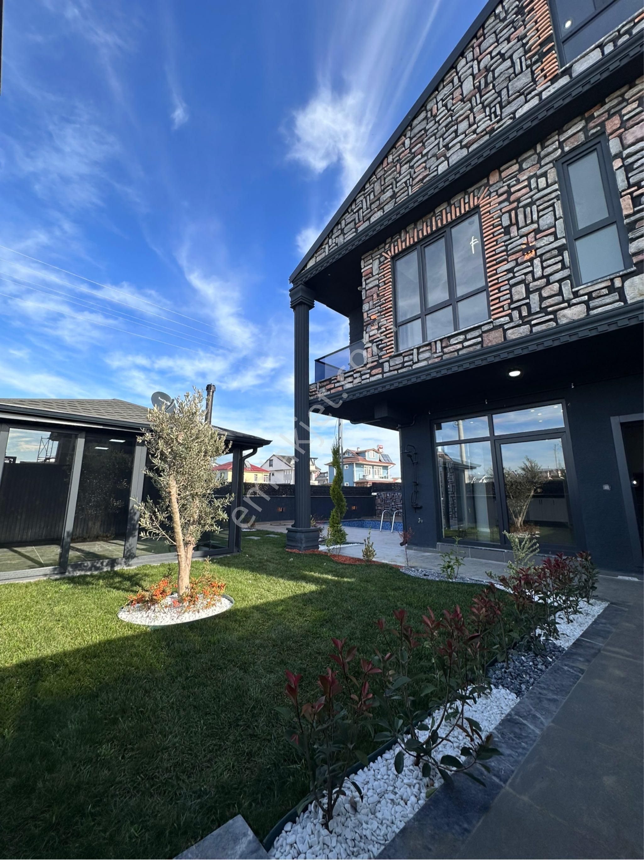 Sakarya Kocaali Deniz Manzaralı Satılık Villa Üstüner Gayrimenkul’den Ultra Lüks, Deniz Manzaralı Villa🥰