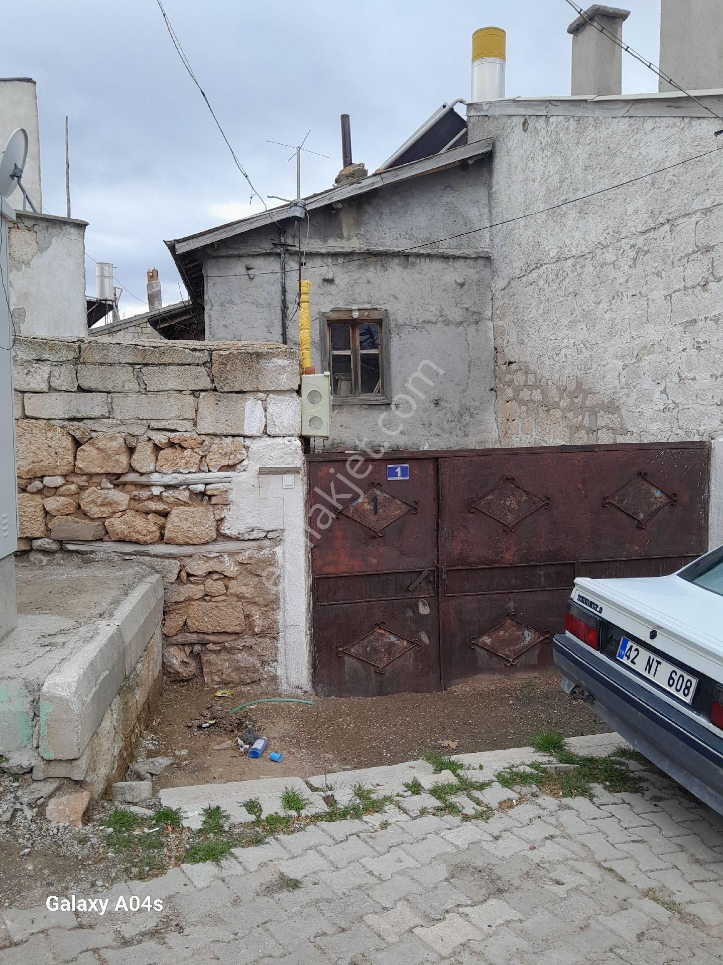 Kızılören De Kerpiç Ev Ve Dükkan 331 M2 Arsa İçinde!