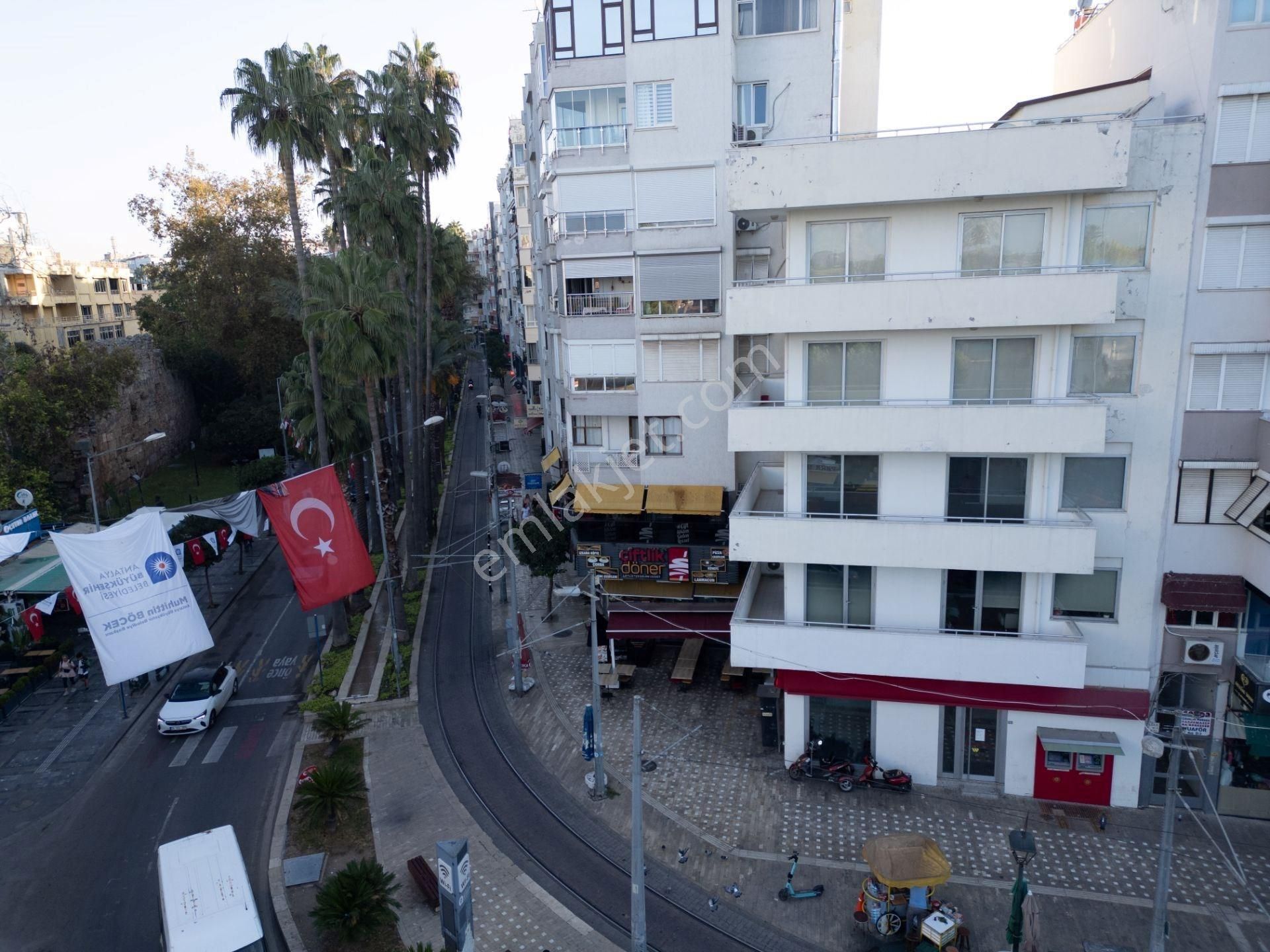 ** Işıklar Ana Cadde Üzerinde Kiralık 5 Katlı Komple Bina - Görsel 6