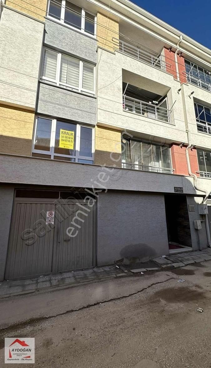 Tepebaşı Çamlıca Kiralık Daire Çamlıca Mahallesi Tombakzade Caddesi Yakını Kiralık 2+1 Daire