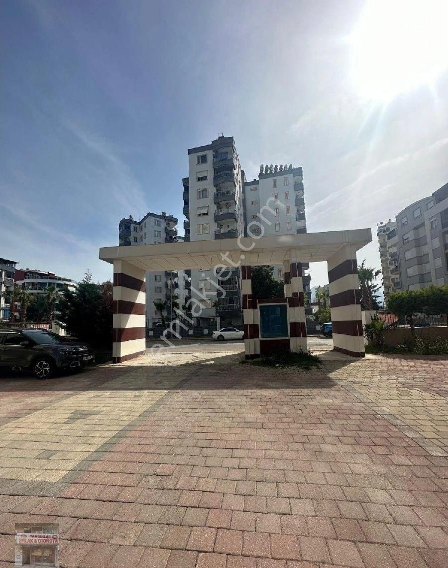 Konyaaltı Liman Satılık Daire Antalya Konyaltı Liman Mahellesinde 3+1 Satılık Daire