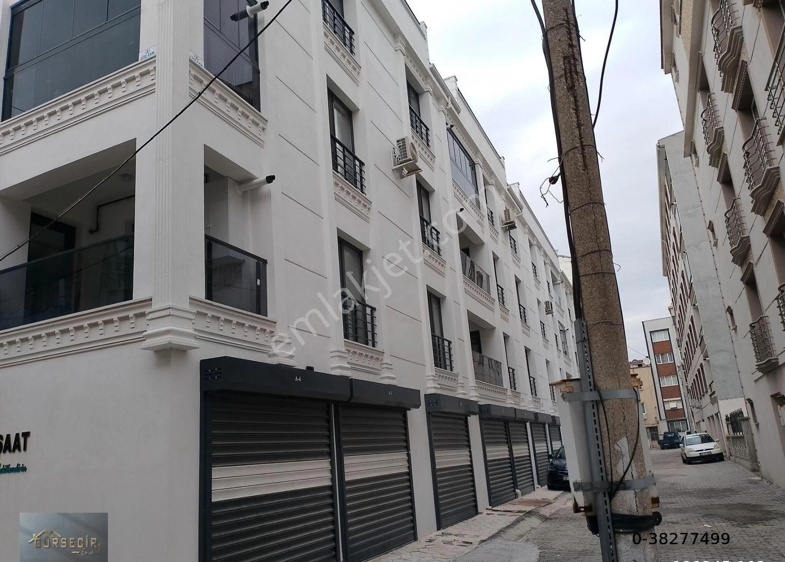 Akhisar Atatürk Satılık Daire Manisa Akhisar Atatürk Mahallesi 2+1 Lüx Ara Kat Eşyalı Daire