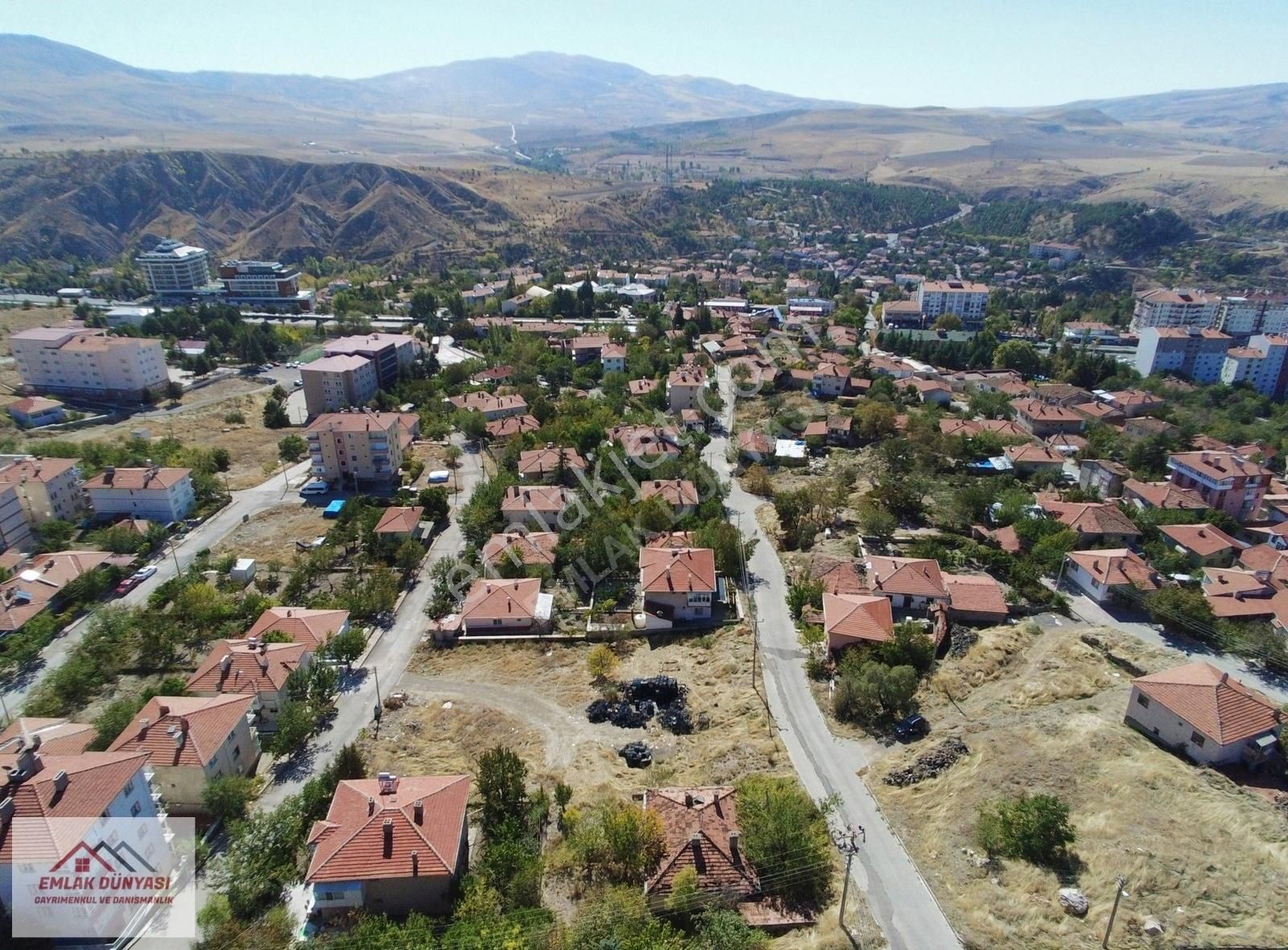 Ayaş Hacıveli Satılık Konut İmarlı Ayaş Merkez Hacıveli Mah.de Konut İmarlı 499 M2 Arsa