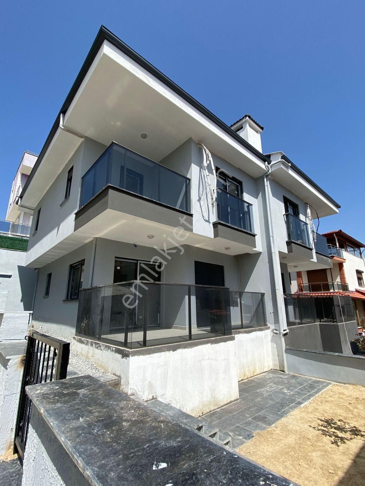 Aydın Kuşadası Deniz Manzaralı Satılık Villa Kadınlar Denizi Sıfır Dublex 3+1 Villa