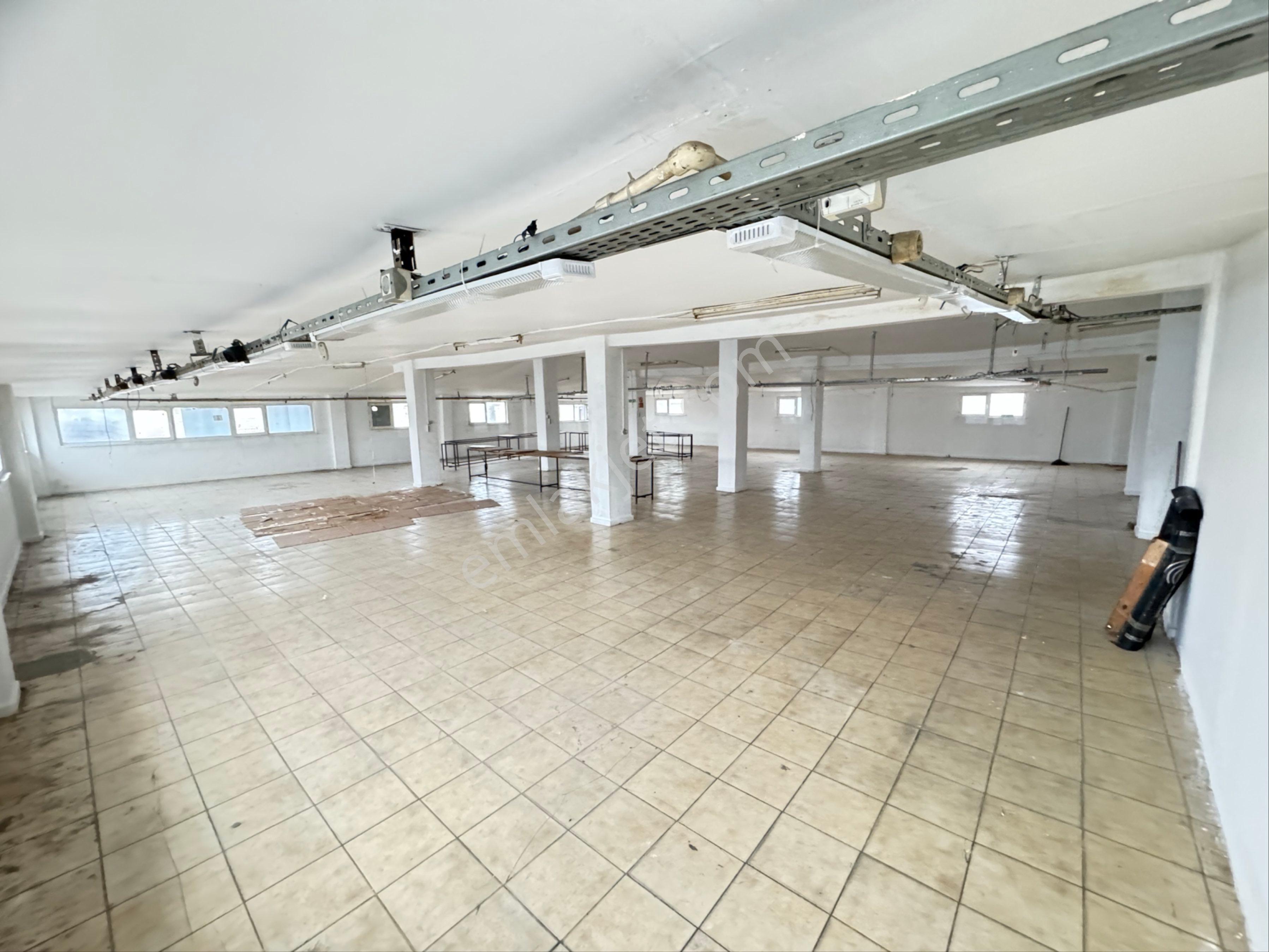 Zafer Yapı Gayrimenkulden Kiralık Çatıkatı Dükkan 400m2 İstanbul Sultangazi Cebeci Mahallesinde - Görsel 5