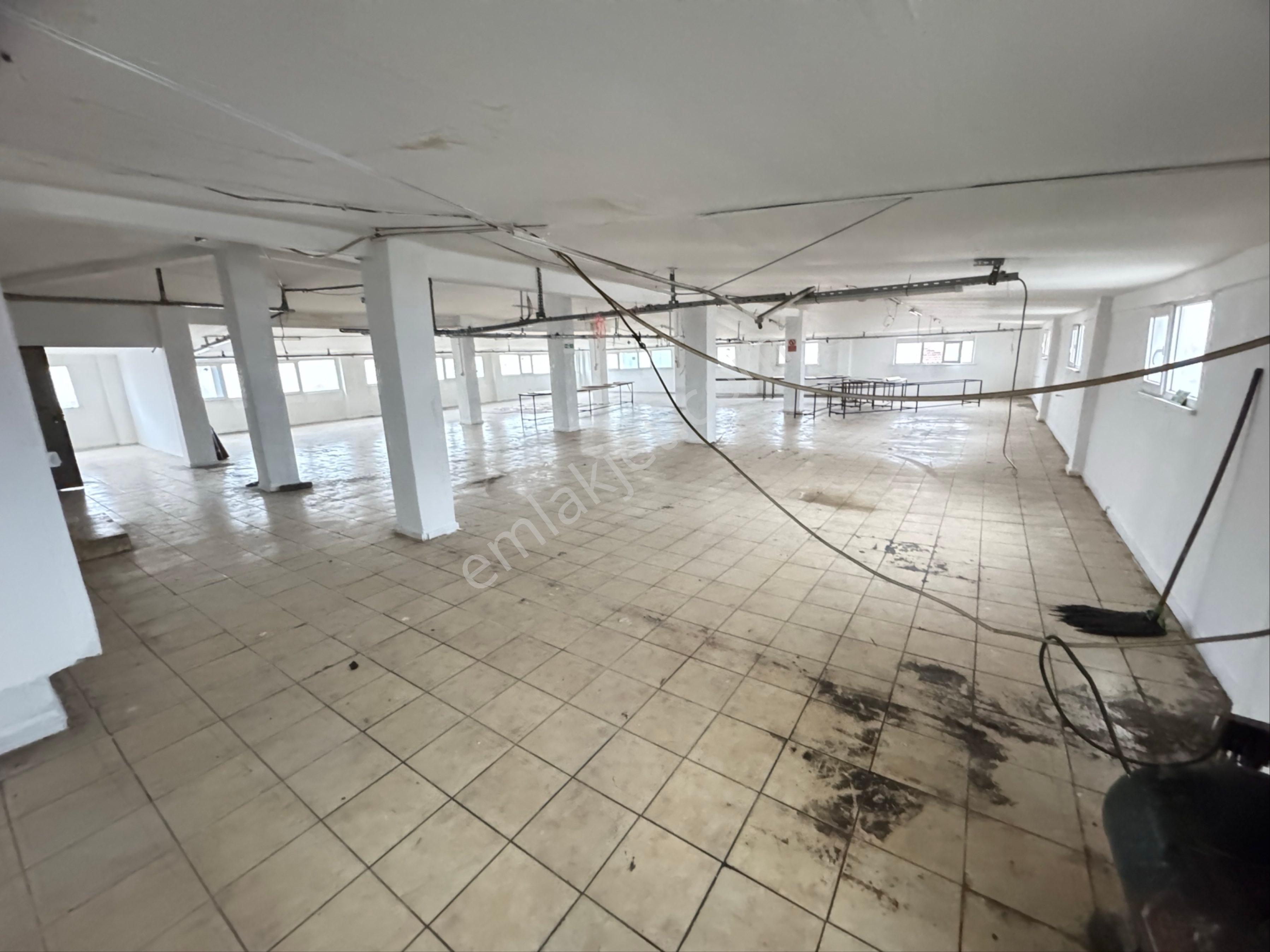 Zafer Yapı Gayrimenkulden Kiralık Çatıkatı Dükkan 400m2 İstanbul Sultangazi Cebeci Mahallesinde - Görsel 8