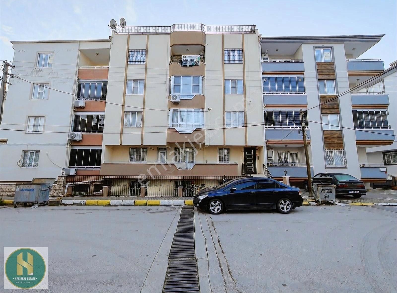 Altıeylül Bahçelievler Satılık Daire Has Real Estate Den Bahçelievlerde 2adet Daire Birarada Satılık