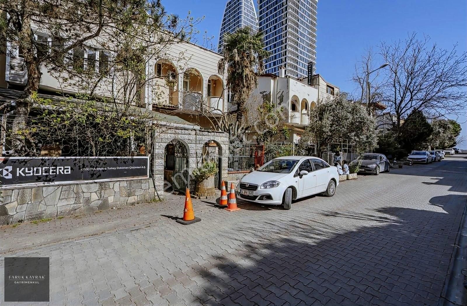 Nilüfer Ahmet Yesevi Satılık Villa Faruk Kayrak'tan Balat Hünkar Vilları Satılık 5+2 Villa