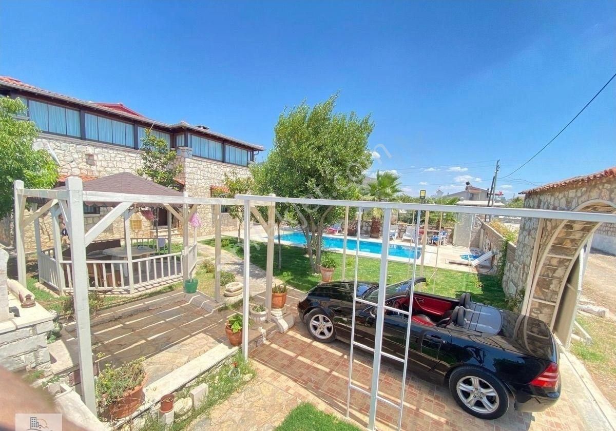 Dedim Yeşiltepede 700 Metre Arsa İçinde Havuzlu Otoparklı Full Eşyalı 5 + 2 Taş Villa - Görsel 4