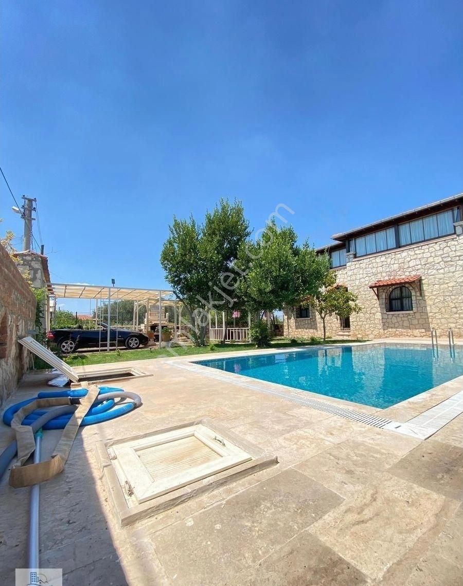 Dedim Yeşiltepede 700 Metre Arsa İçinde Havuzlu Otoparklı Full Eşyalı 5 + 2 Taş Villa - Görsel 8