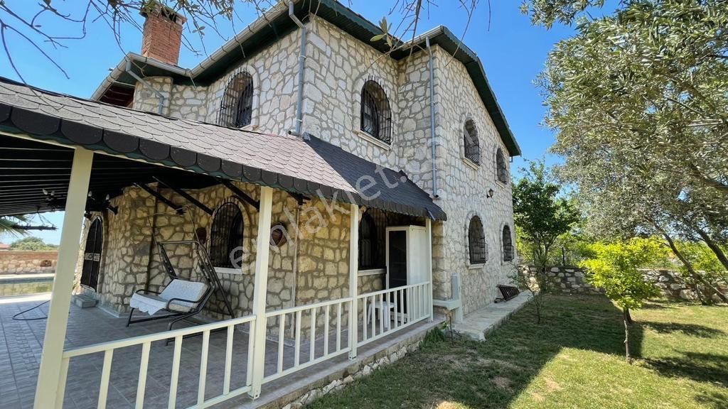 Dedim Yeşiltepede 700 Metre Arsa İçinde Havuzlu Otoparklı Full Eşyalı 5 + 2 Taş Villa - Görsel 28