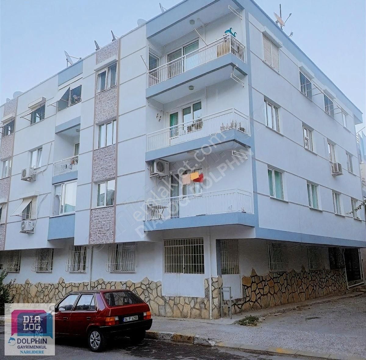 Balçova Çetin Emeç Satılık Daire Balçova Bld 50 Mt Mesafede Masrafsız Otoparklı 130 M2 3+1 Daire