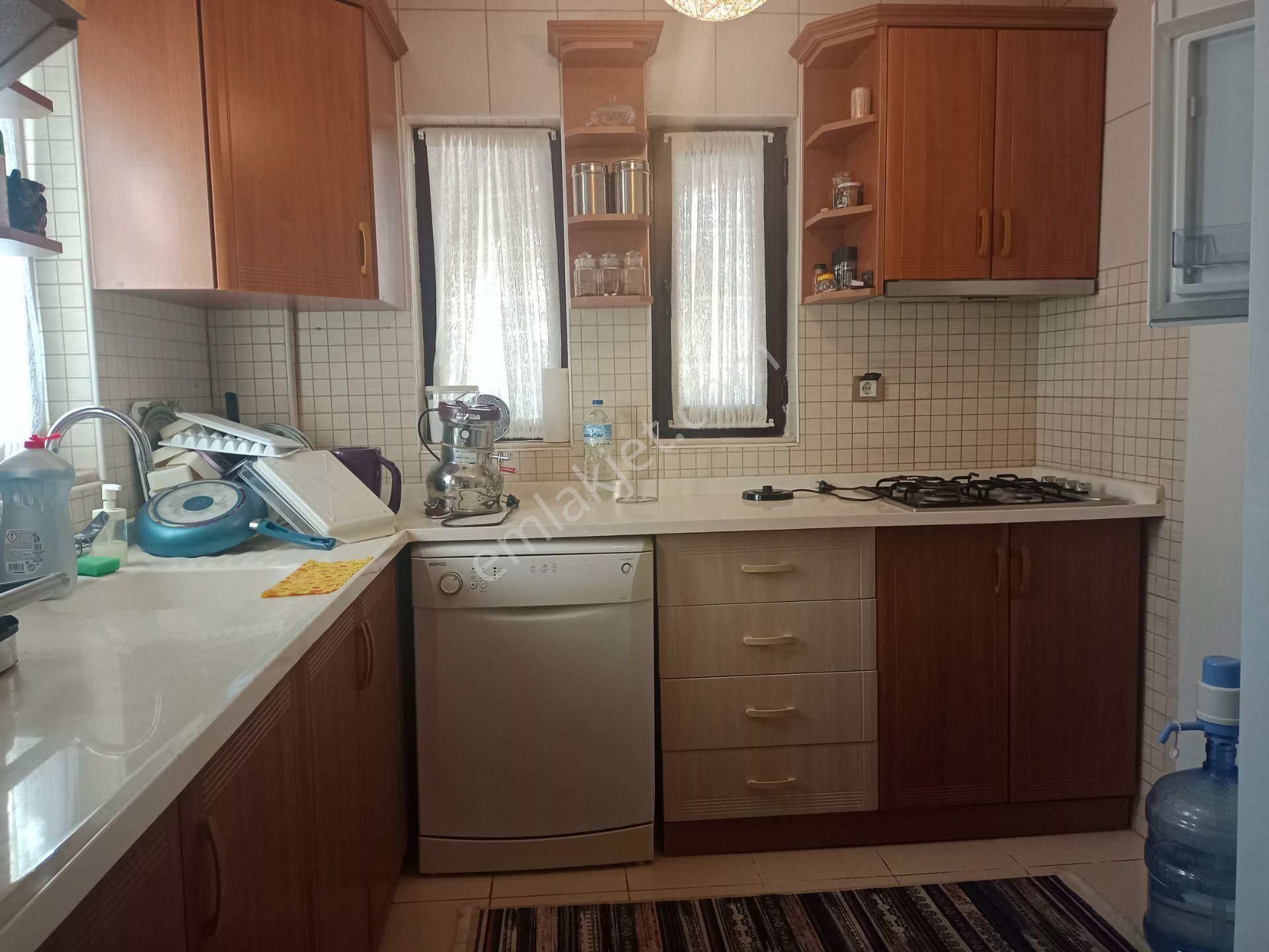 Ayvalık Küçükköy Satılık Villa Hakkıbey Ceylan Sitesi'nde Satılık, Denize Yakın 4+1 Villa