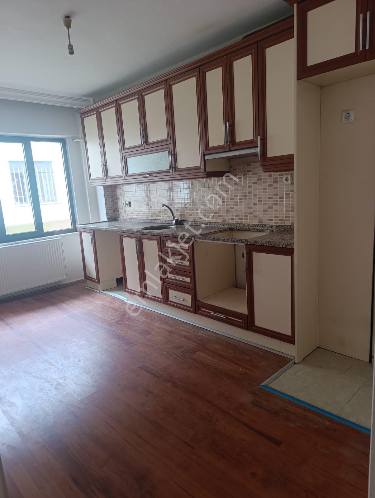 Nazilli Altıntaş Kiralık Daire Demiröz Emlak'tan 3+1 Doğalgazlı Kiralık Daire