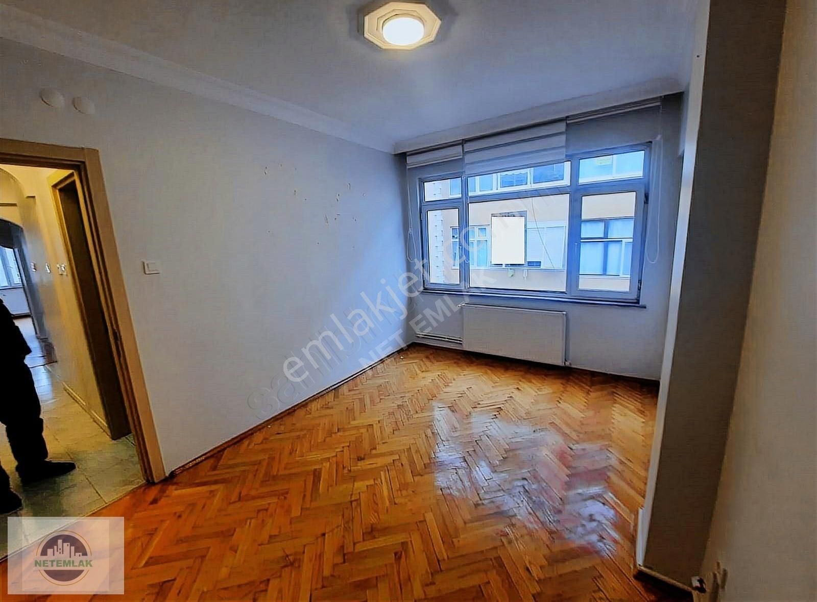 Bakırköy Kartaltepe Kiralık Daire Metro Ve Metrobüse Yakın 3. Kat 2+1 Oda Kiralık Daire